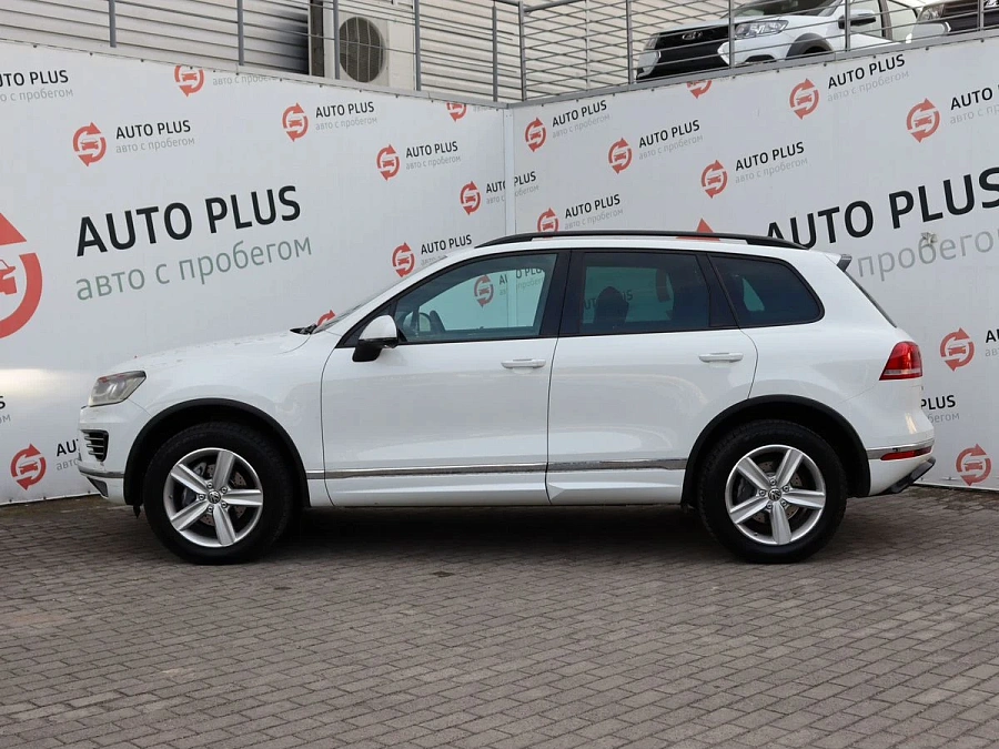 Volkswagen Touareg, 2015г., полный привод, автомат