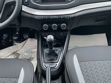 Lada (ВАЗ) Vesta, 2023г, передний привод, механика