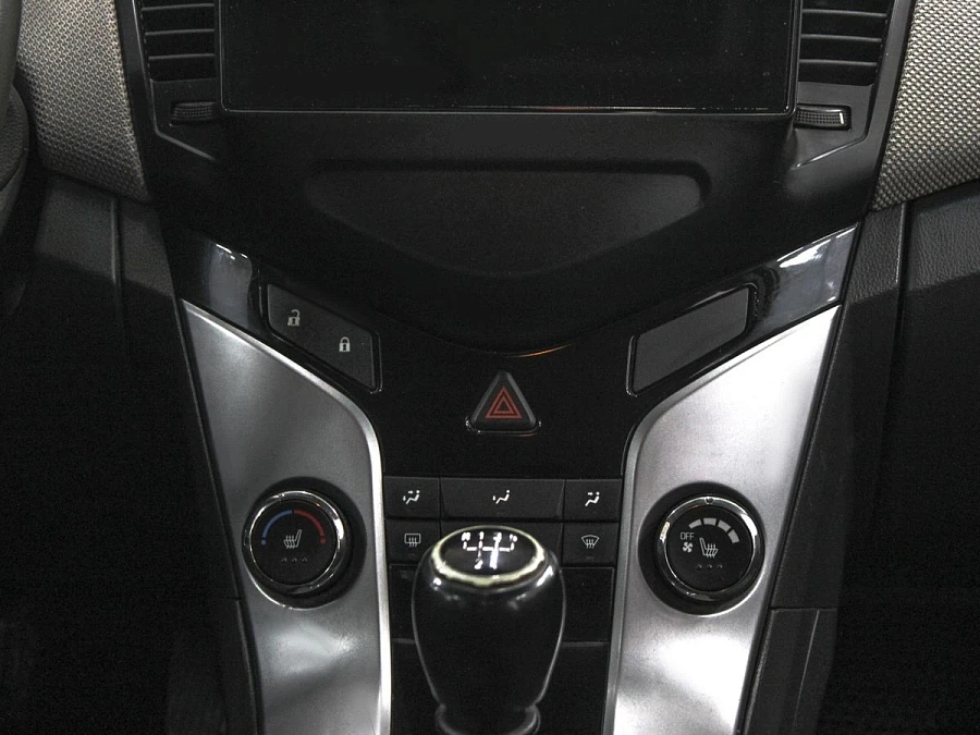 Chevrolet Cruze, 2010г., передний привод, механика