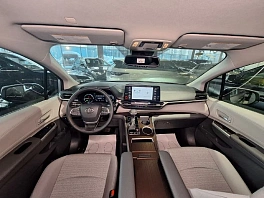 Toyota Sienna, 2021г, передний привод, автомат