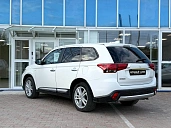 Mitsubishi Outlander, 2017г., передний привод, вариатор