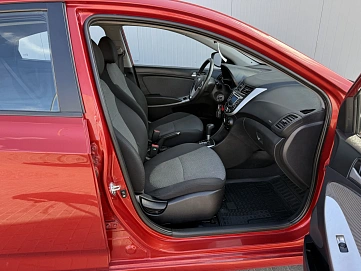 Hyundai Solaris, 2011г, передний привод, автомат