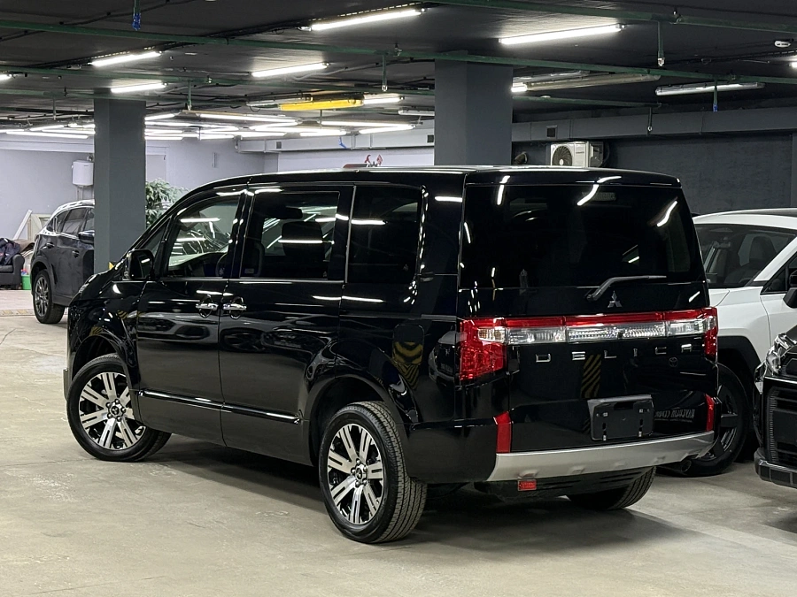 Mitsubishi Delica D:5, 2025г.
