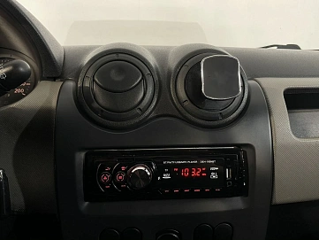 Renault Sandero, 2011г, передний привод, механика