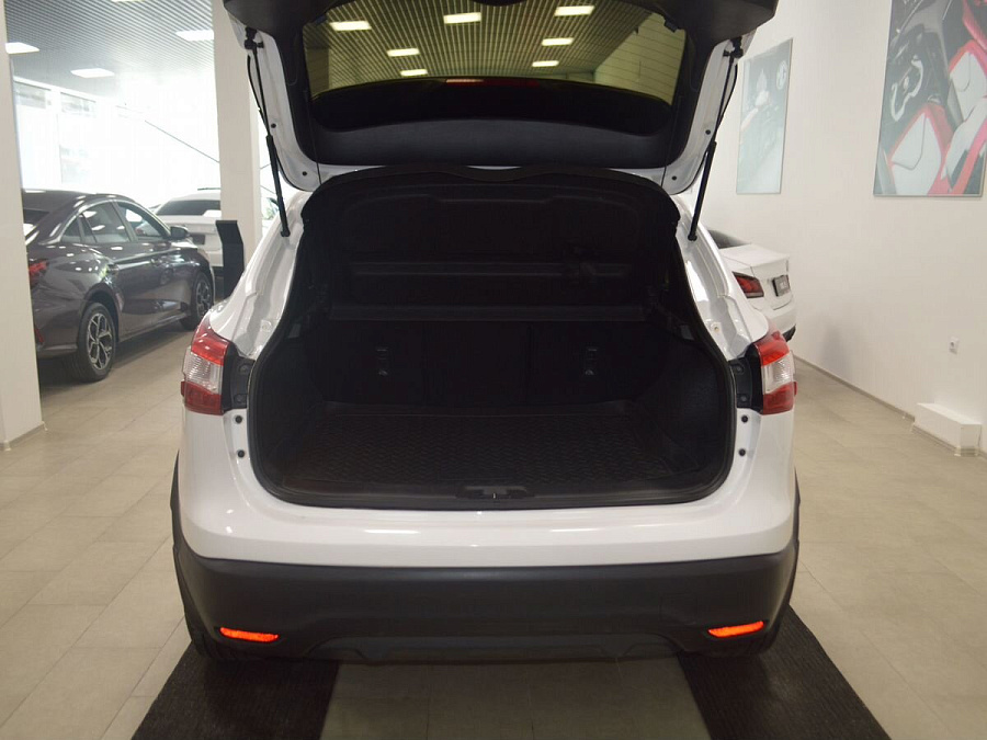 Nissan Qashqai, 2017г., передний привод, механика