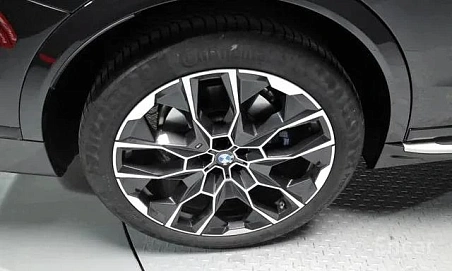 BMW X7, 2024г, полный привод, автомат