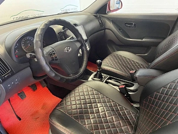 Hyundai Elantra, 2008г, передний привод, механика