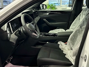 Volkswagen Tiguan, 2025г, полный привод, робот