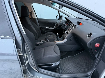 Peugeot 308, 2012г, передний привод, механика