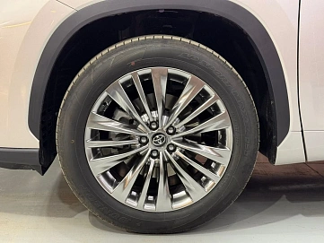 Toyota Highlander, 2025г, полный привод, автомат