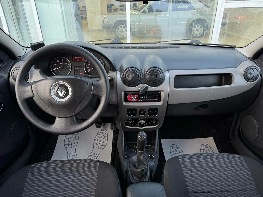 Renault Logan, 2011г., передний привод, механика