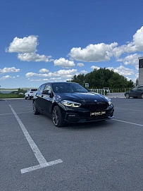 BMW 1 серии, 2020г, передний привод, механика