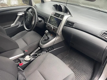 Toyota Verso, 2009г, передний привод, вариатор