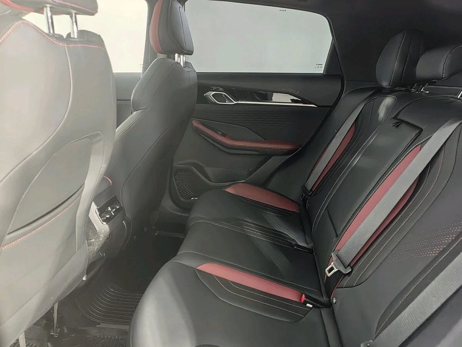 Geely Coolray, 2024г., передний привод, робот