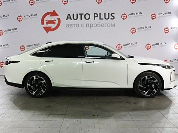 Changan Lamore, 2024г, передний привод, робот