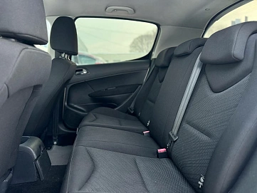 Peugeot 308, 2010г, передний привод, механика