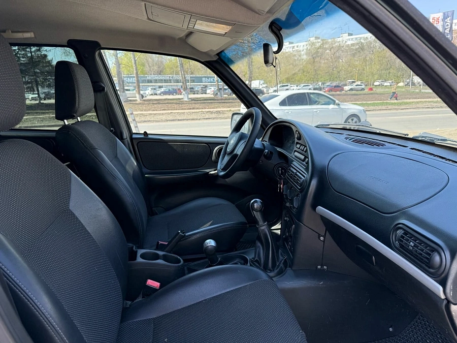 Chevrolet Niva, 2015г., полный привод, механика