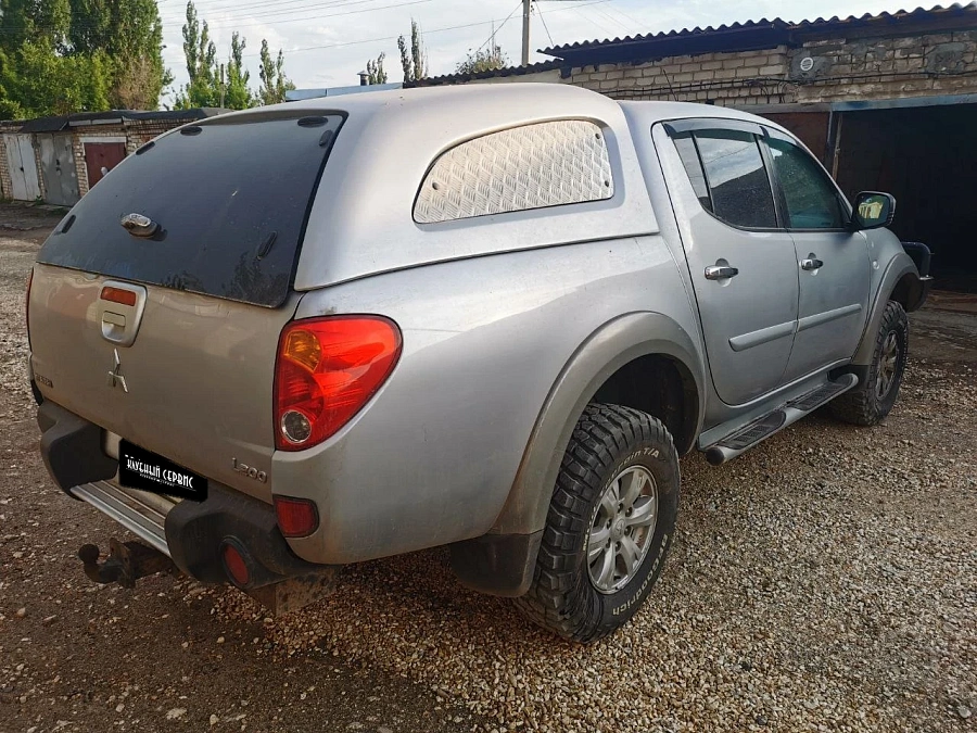 Mitsubishi L200, 2011г., полный привод, автомат