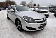 Opel Astra, 2010г., передний привод, робот