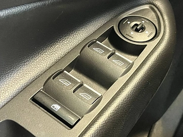 Ford Kuga, 2015г, передний привод, механика