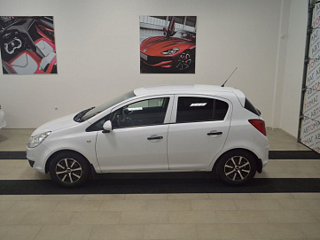 Opel Corsa, 2009г, передний привод, механика
