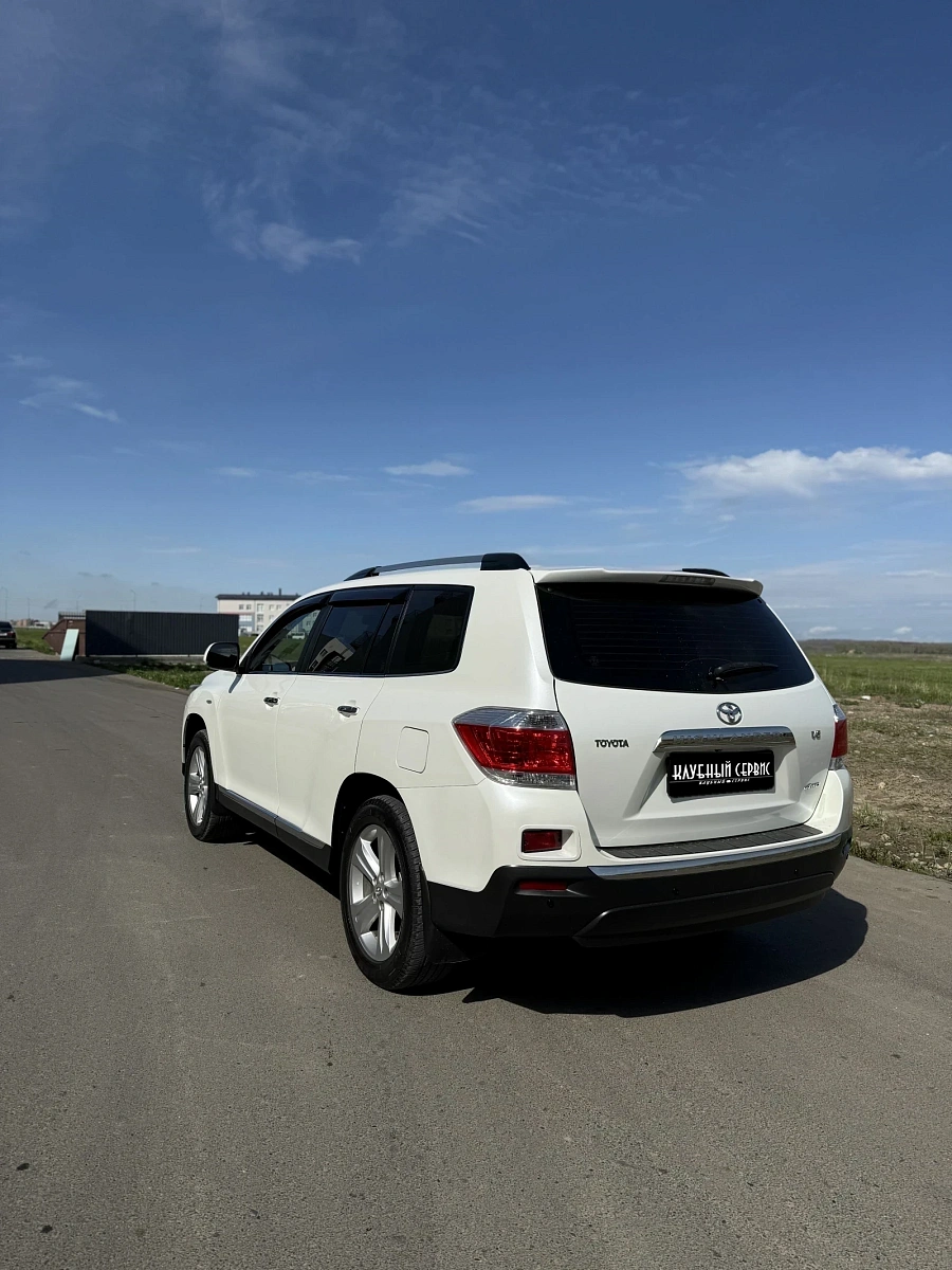 Toyota Highlander, 2013г., полный привод, автомат