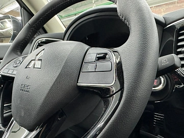 Mitsubishi Outlander, 2022г, передний привод, вариатор