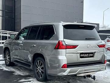 Lexus LX, 2017г, полный привод, автомат