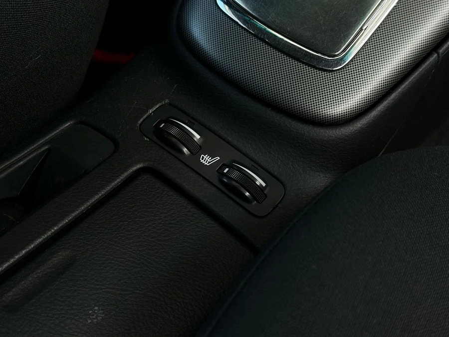 Toyota Avensis, 2003г., передний привод, автомат