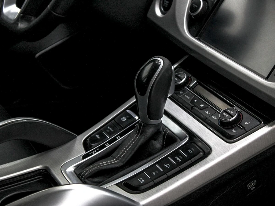 Geely Atlas, 2021г., передний привод, автомат