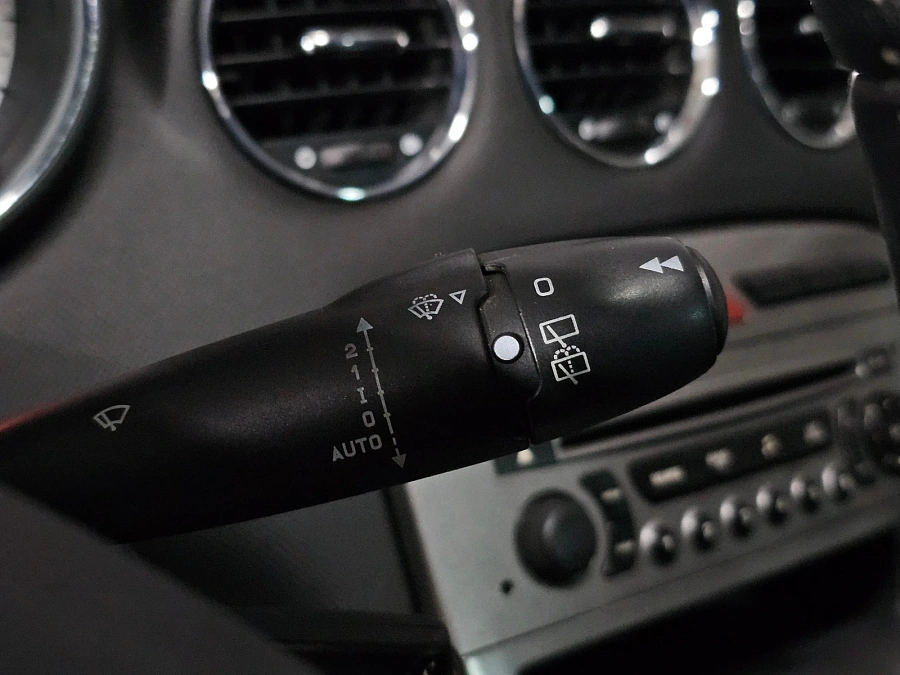 Peugeot 308, 2010г., передний привод, автомат