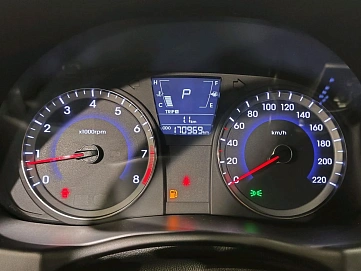 Hyundai Solaris, 2012г, передний привод, автомат