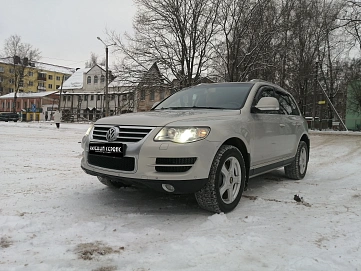 Volkswagen Touareg, 2008г, полный привод, автомат