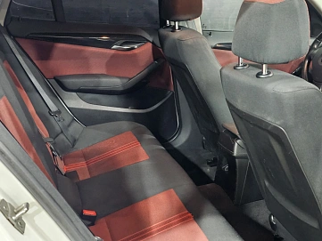 BMW X1, 2012г, задний привод, автомат