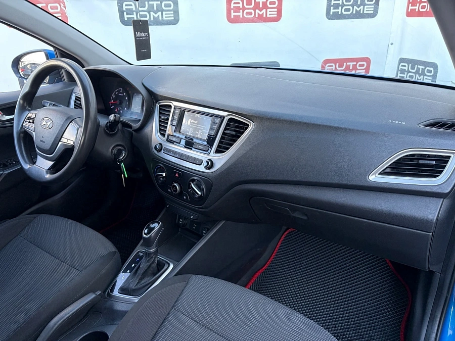 Hyundai Solaris, 2020г., передний привод, автомат