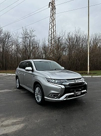 Mitsubishi Outlander, 2019г, полный привод, автомат