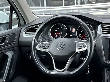 Volkswagen Tiguan, 2021г, полный привод, робот