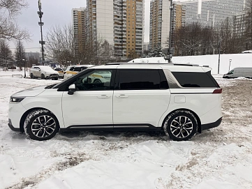 Kia Carnival, 2022г, передний привод, автомат