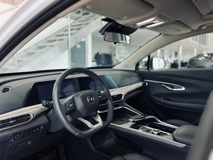 Changan UNI-T, 2023г., передний привод, робот