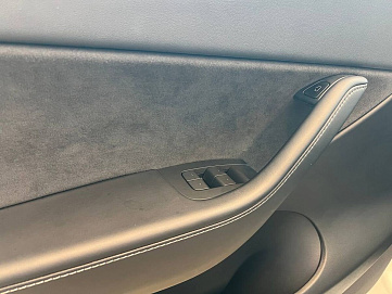 Tesla Model Y, 2021г, полный привод, автомат