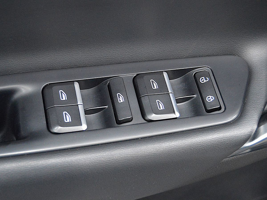 Geely Atlas, 2018г., передний привод, автомат