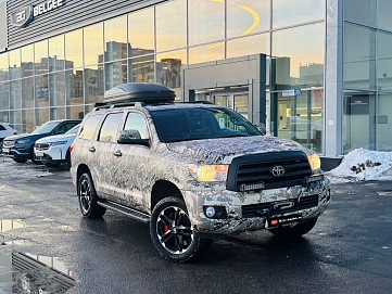 Toyota Sequoia, 2010г, полный привод, автомат