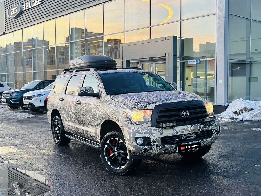 Toyota Sequoia, 2010г., полный привод, автомат