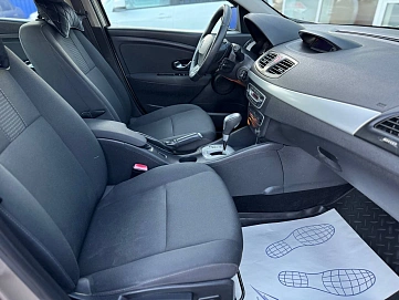 Renault Fluence, 2011г, передний привод, автомат