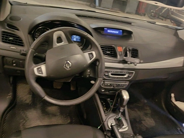 Renault Fluence, 2010г, передний привод, вариатор