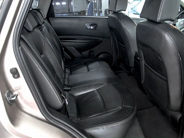 Nissan Qashqai, 2008г, передний привод, вариатор