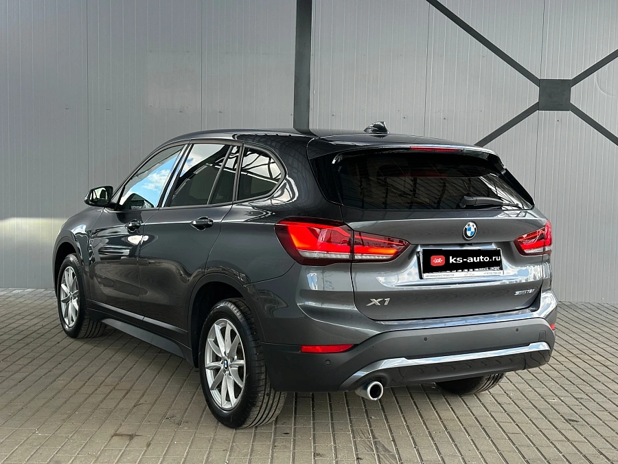 BMW X1, 2021г., передний привод, робот