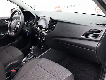 Hyundai Solaris, 2021г, передний привод, автомат