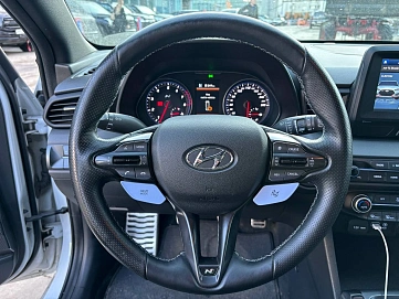Hyundai Veloster, 2019г, передний привод, механика