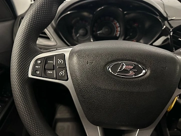 Lada (ВАЗ) Vesta, 2018г, передний привод, механика